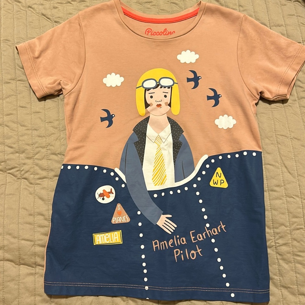 Amelia Earhart Sz 6 Tshirt